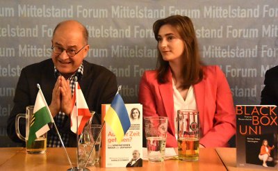 Buchvorstellung: "Black Box Uni - Biotop linker Ideologien" (Franca Bauernfeind)